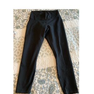 Plain black fabletics leggings